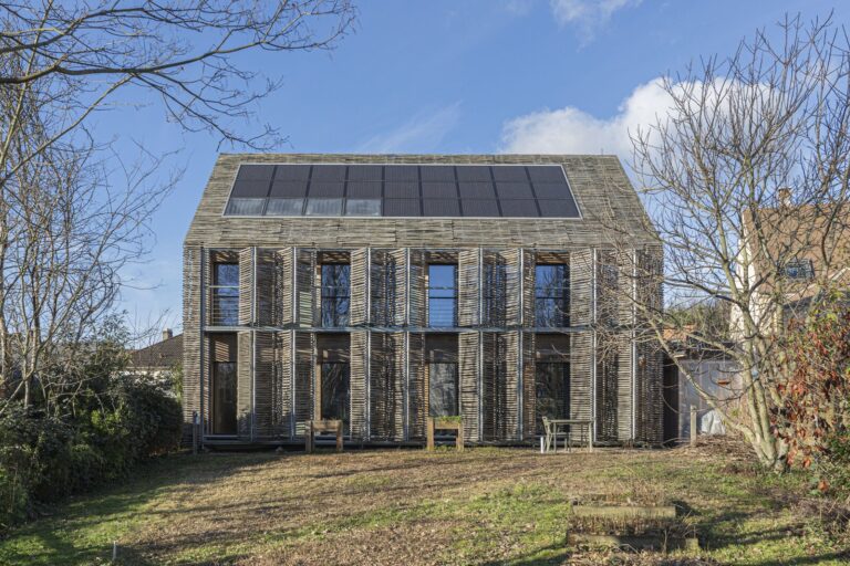 designed-by-karawitz-architecture-this-home-is-able-to-generate-more-energy-than-it-uses-thanks-to-its-rooftop-solar-panels-and-highly-efficient-envelope.jpg